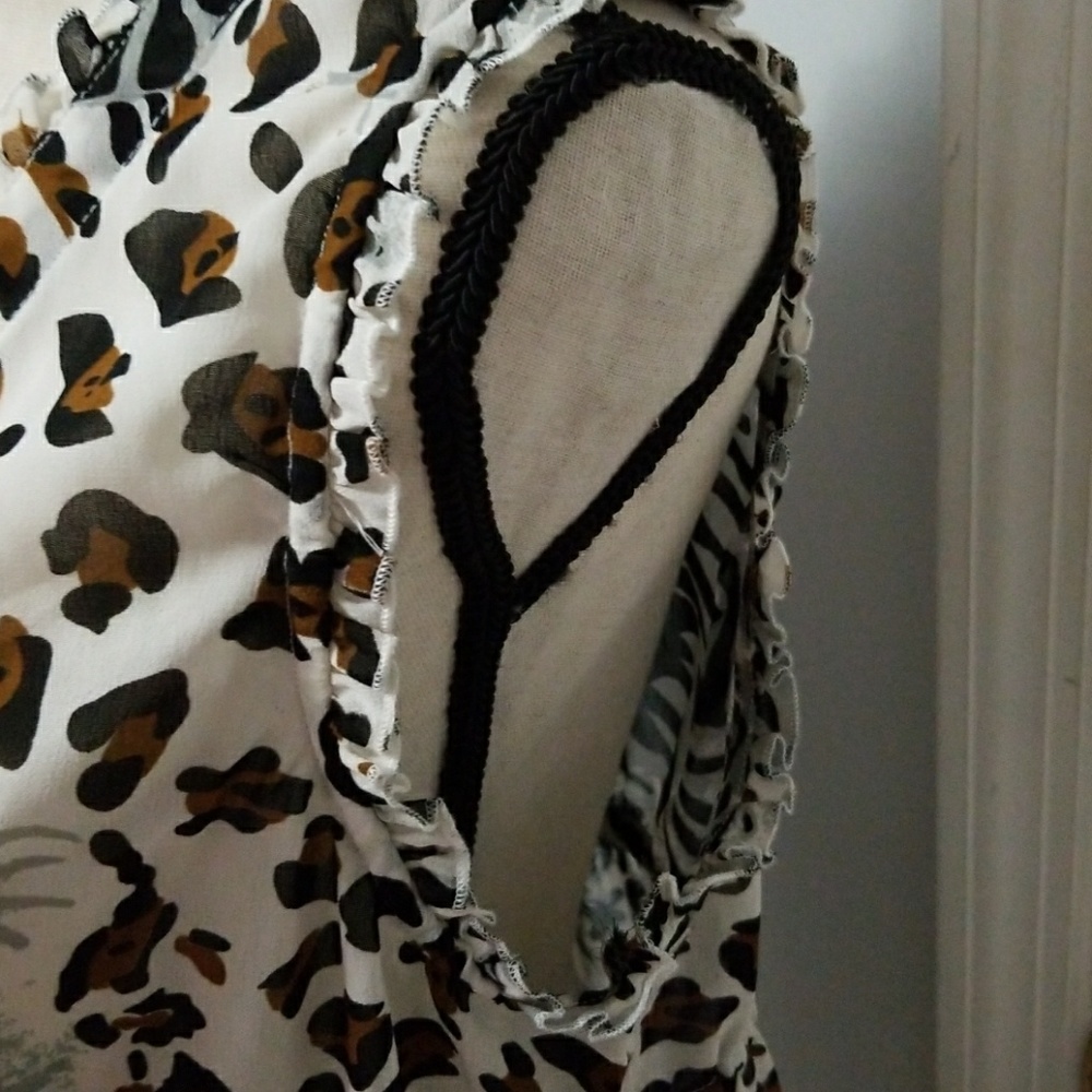 Cover-up - Picture 4 of 5